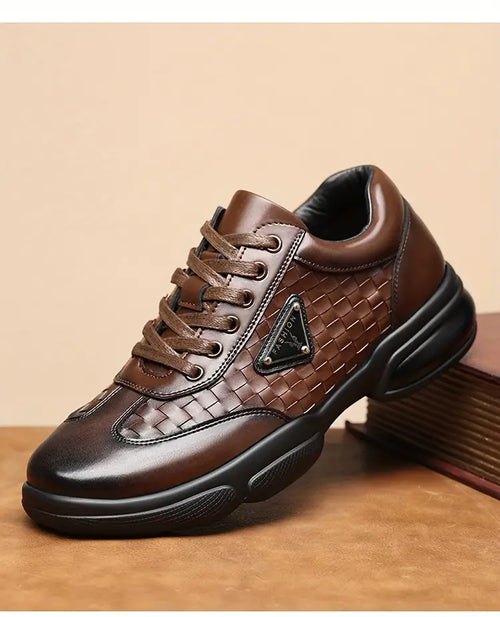 MODE – Elegante Herrenlederschuhe mit runder Schuhspitze.