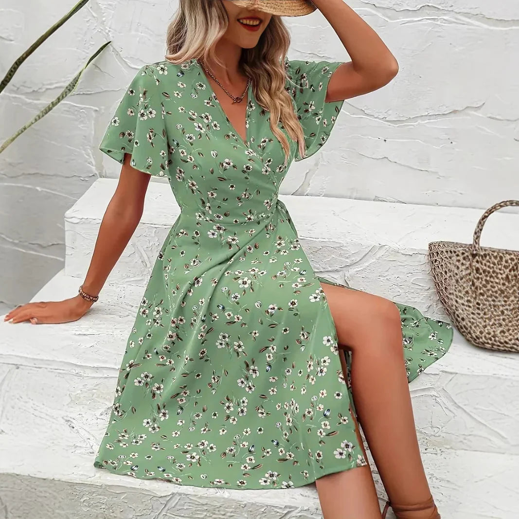 Damen Wickelkleid mit floralem Muster und Schnittdetails