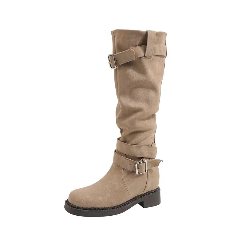 Retro-Stiefel mit klobiger Sohle und lockerem Schaft