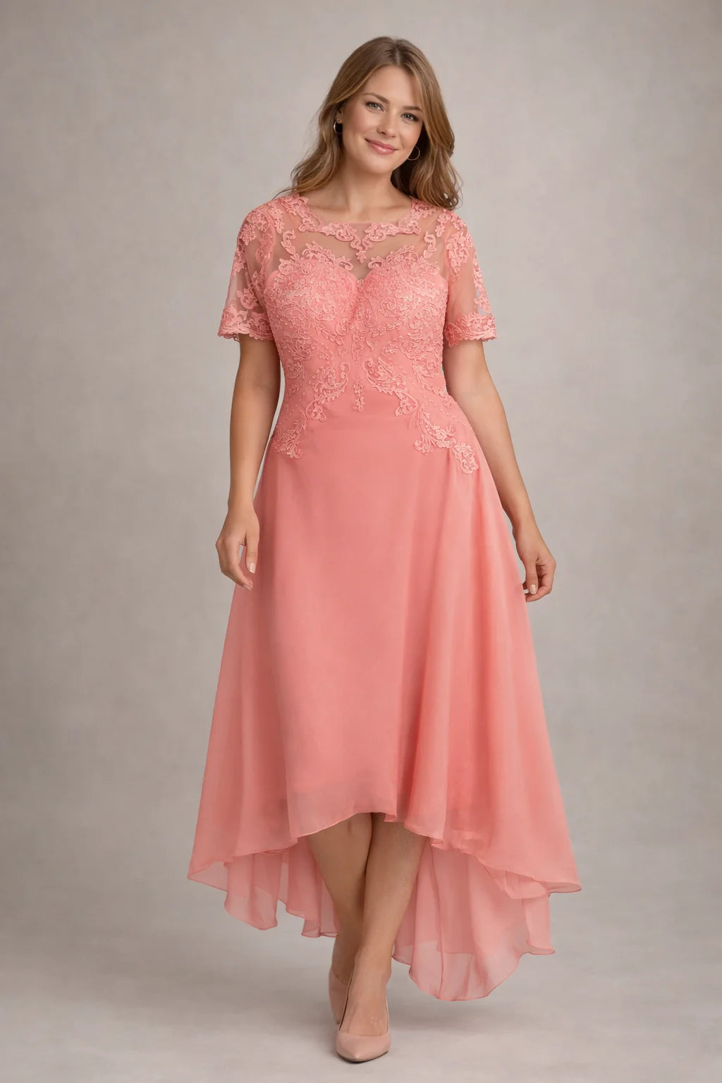 Damen Abendkleid mit Spitze und kurzen Ärmeln