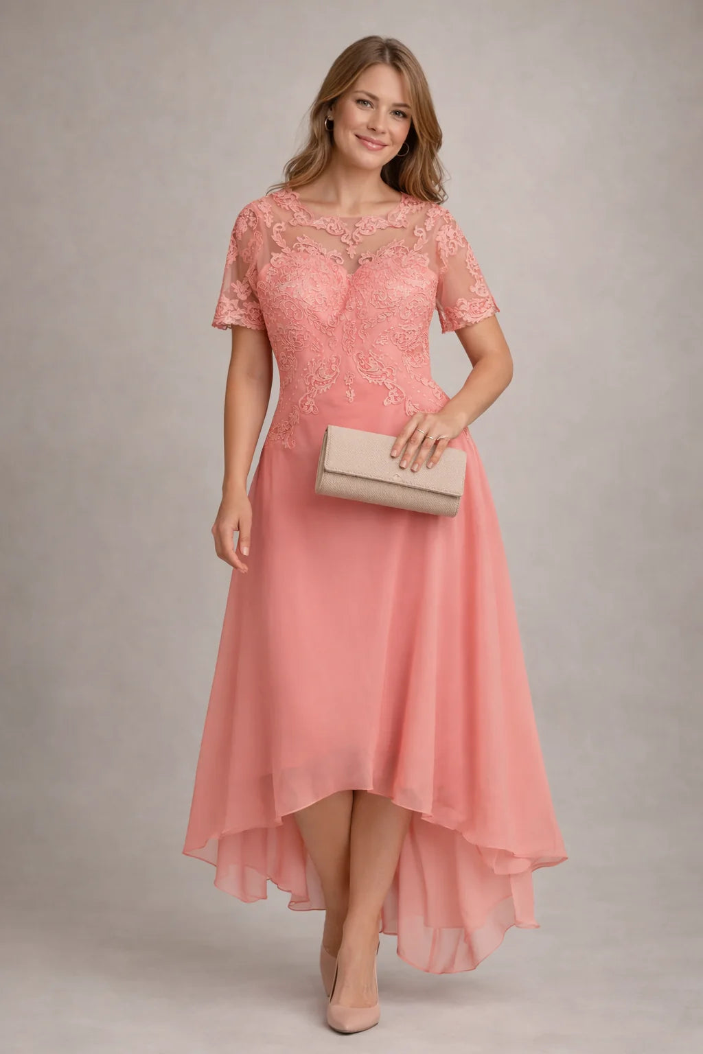 Damen Abendkleid mit Spitze und kurzen Ärmeln