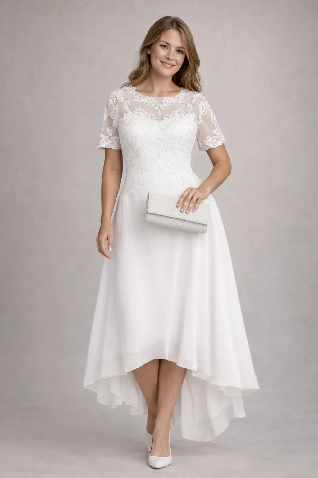Damen Abendkleid mit Spitze und kurzen Ärmeln
