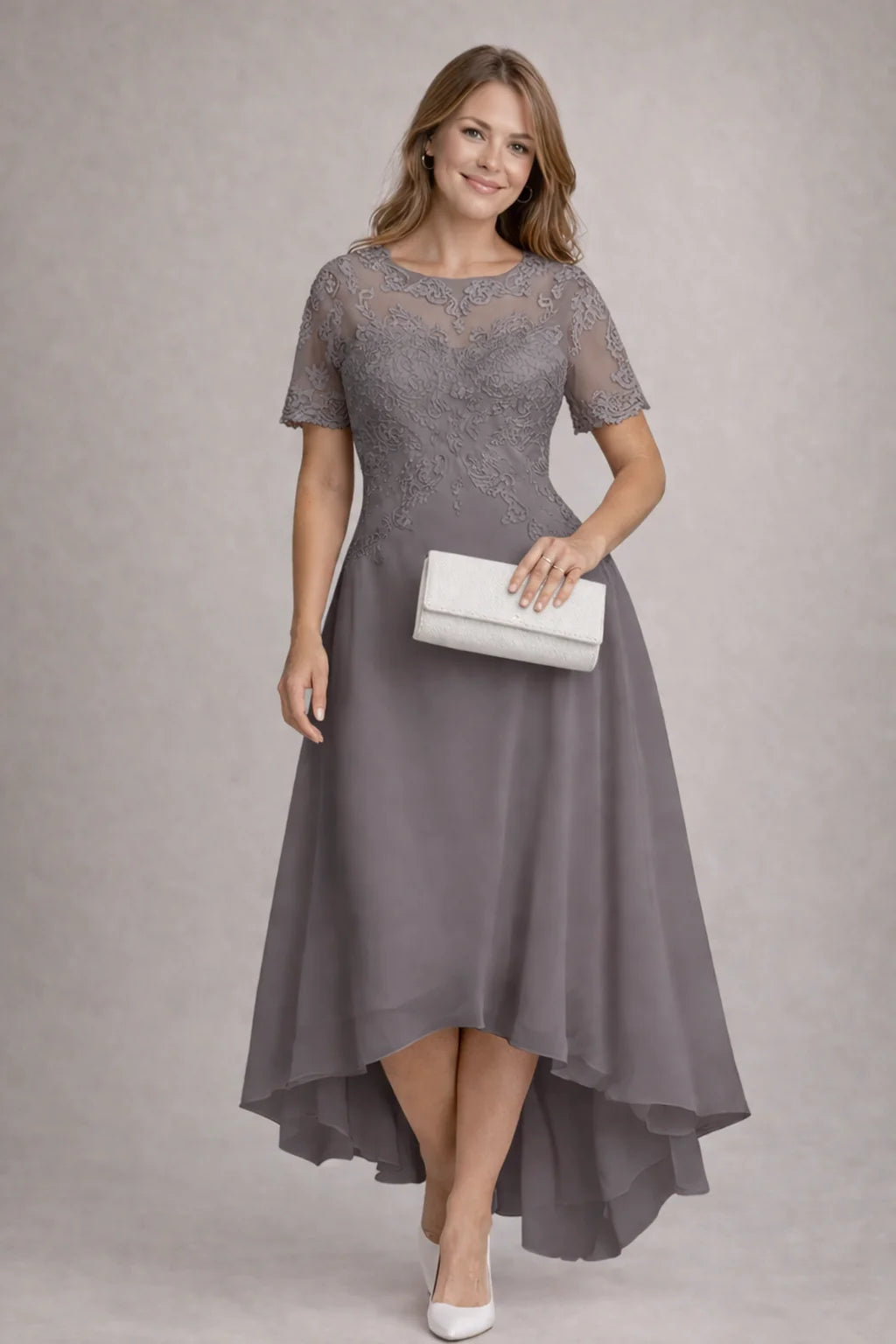 Damen Abendkleid mit Spitze und kurzen Ärmeln