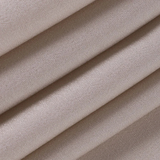 Festkleid mit Ausschnitt