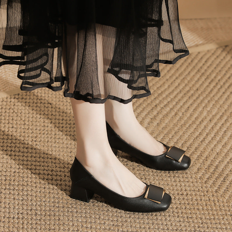 Ballerinas aus weichem Echtleder mit eckiger Zehenpartie