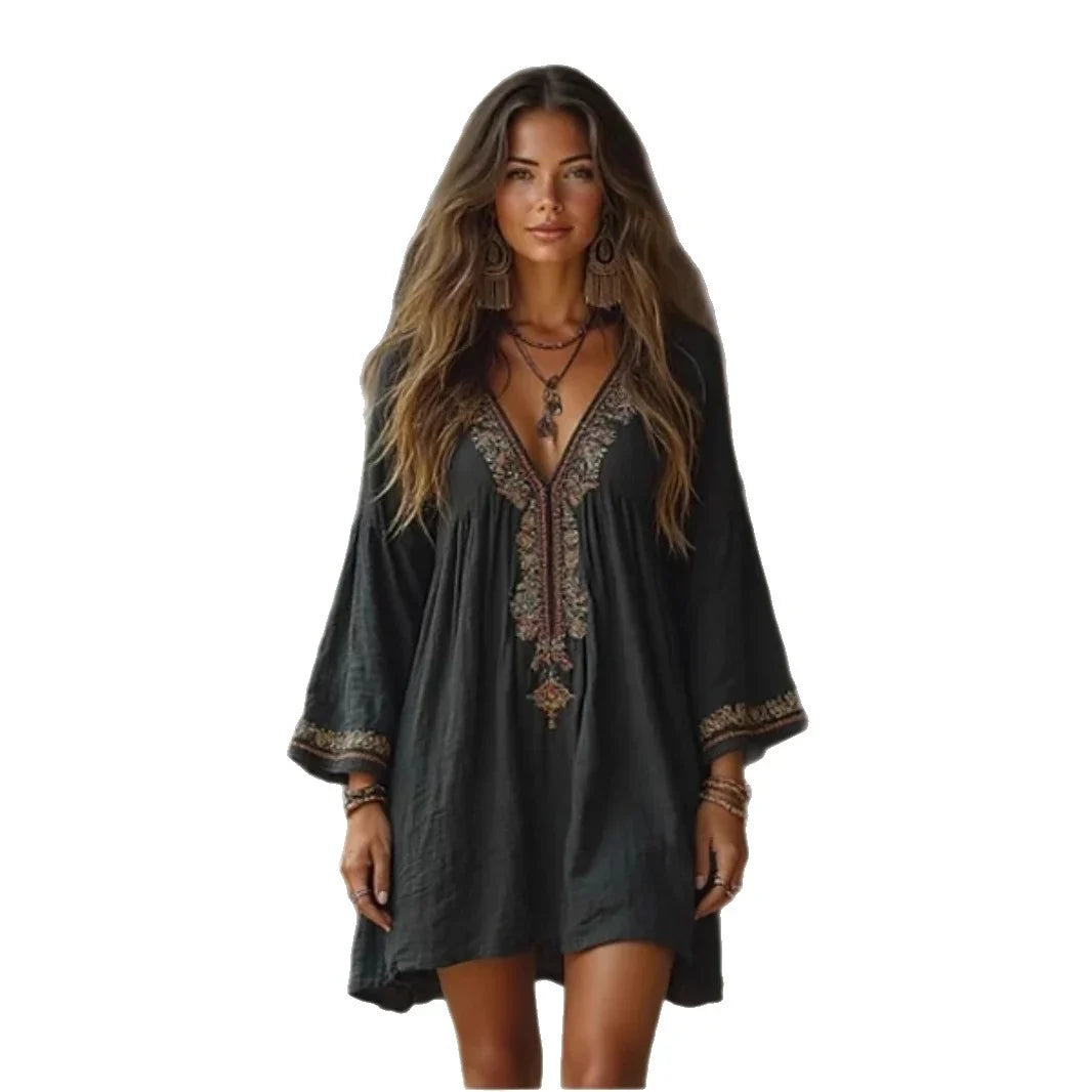 Damen Strandkleid mit kunstvoller Stickerei und weiten Ärmeln