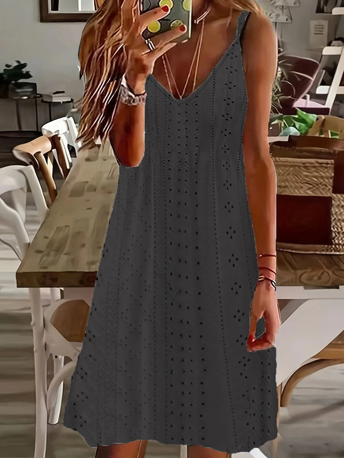 Damen Ärmelloses Sommerkleid mit dekorativem Lochmuster und V-Ausschnitt