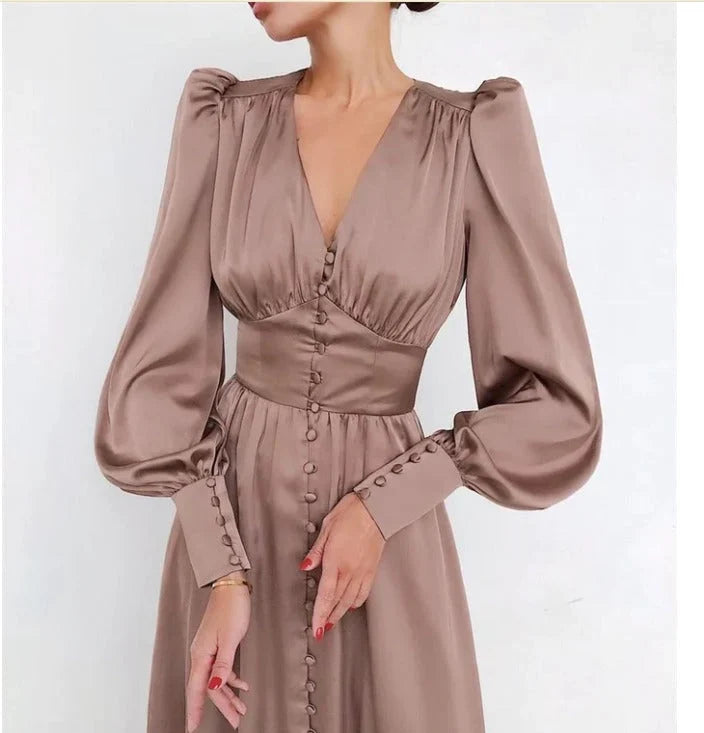 Elegante Satinkleider für Frühling und Sommer